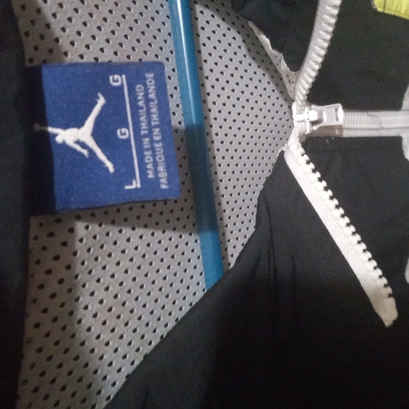 Jordan tinker windbreaker - Picture 3 of 3